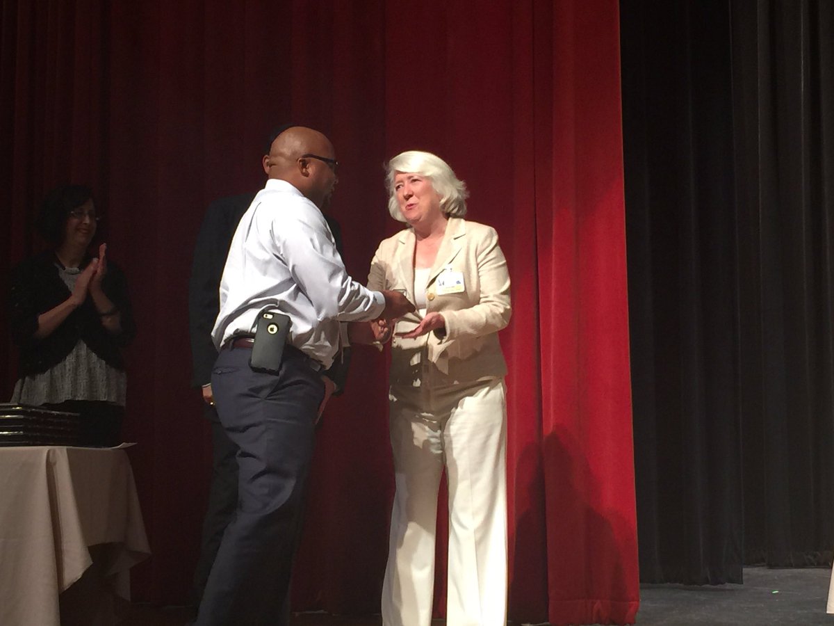 Jennifer Blaine tweet media