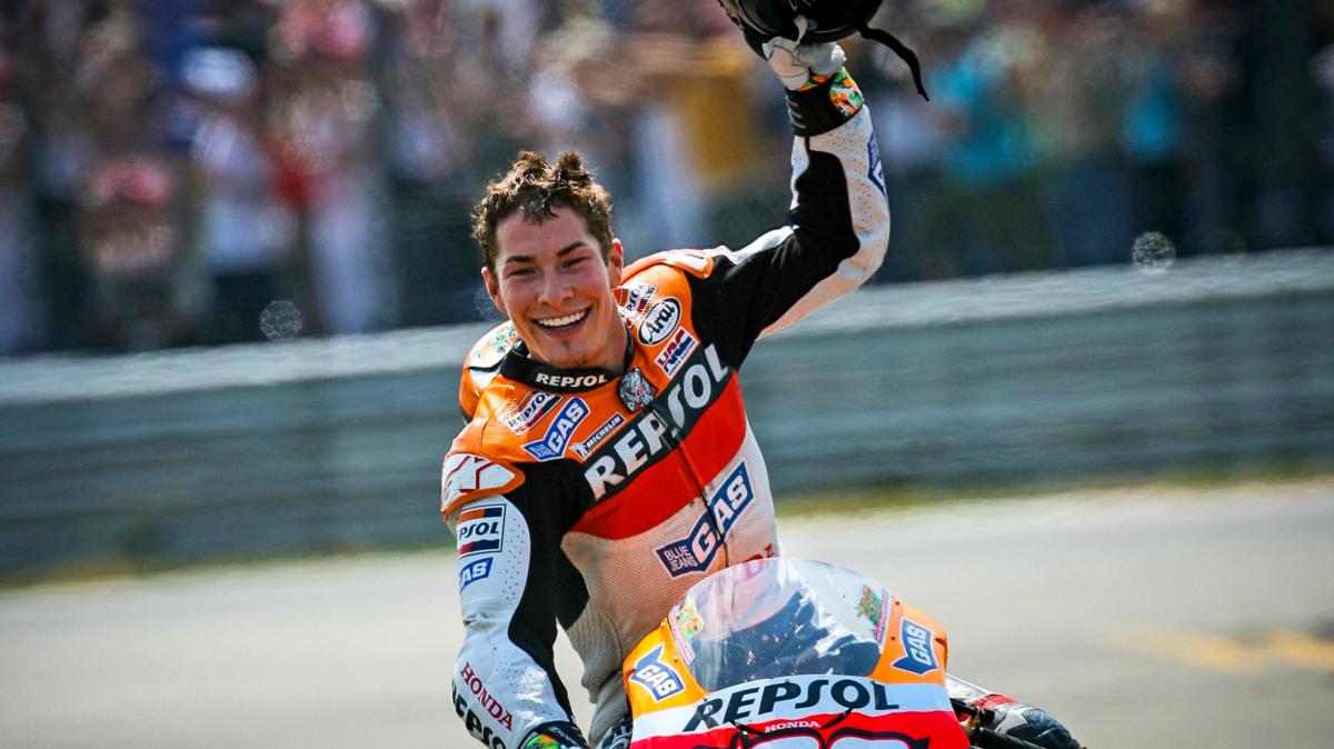 F1Gate's tweet photo. ニッキー・ヘイデンの軌跡 ~ケンタッキー・キッド~
Rest In Peace Nicky Hayden
https://t.co/QCp5yQZXiM
#NickyHayden #RideOnKentuckyKid #MotoGP #MotoGP_jp #SuperNicky https://t.co/OaFkEx0H1Z