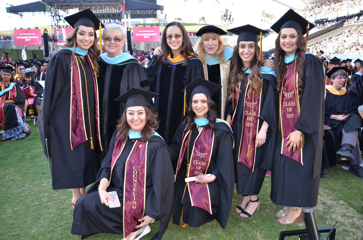CSUDHEducation's tweet photo. Congrats to our undergrad & grad students who graduated this past Friday! ππππ#CSUDHGRAD17 #ToroPride #Classof2017 π·βhttps://t.co/OiHk4xfpla https://t.co/AugmKx0IoZ