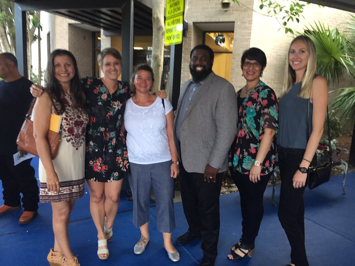 KelliMejia12's tweet photo. One of my best years teaching. We are missing 3. #3rdgraderocked https://t.co/cFf9Ek18OI