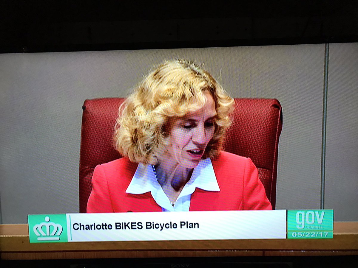 Sustain_CLT's tweet photo. GOOD NEWS! CLT City Council just unanimously approved a new bike plan that will guide the city over the next five years! #iBikeCLT https://t.co/ThO5jDmNu9