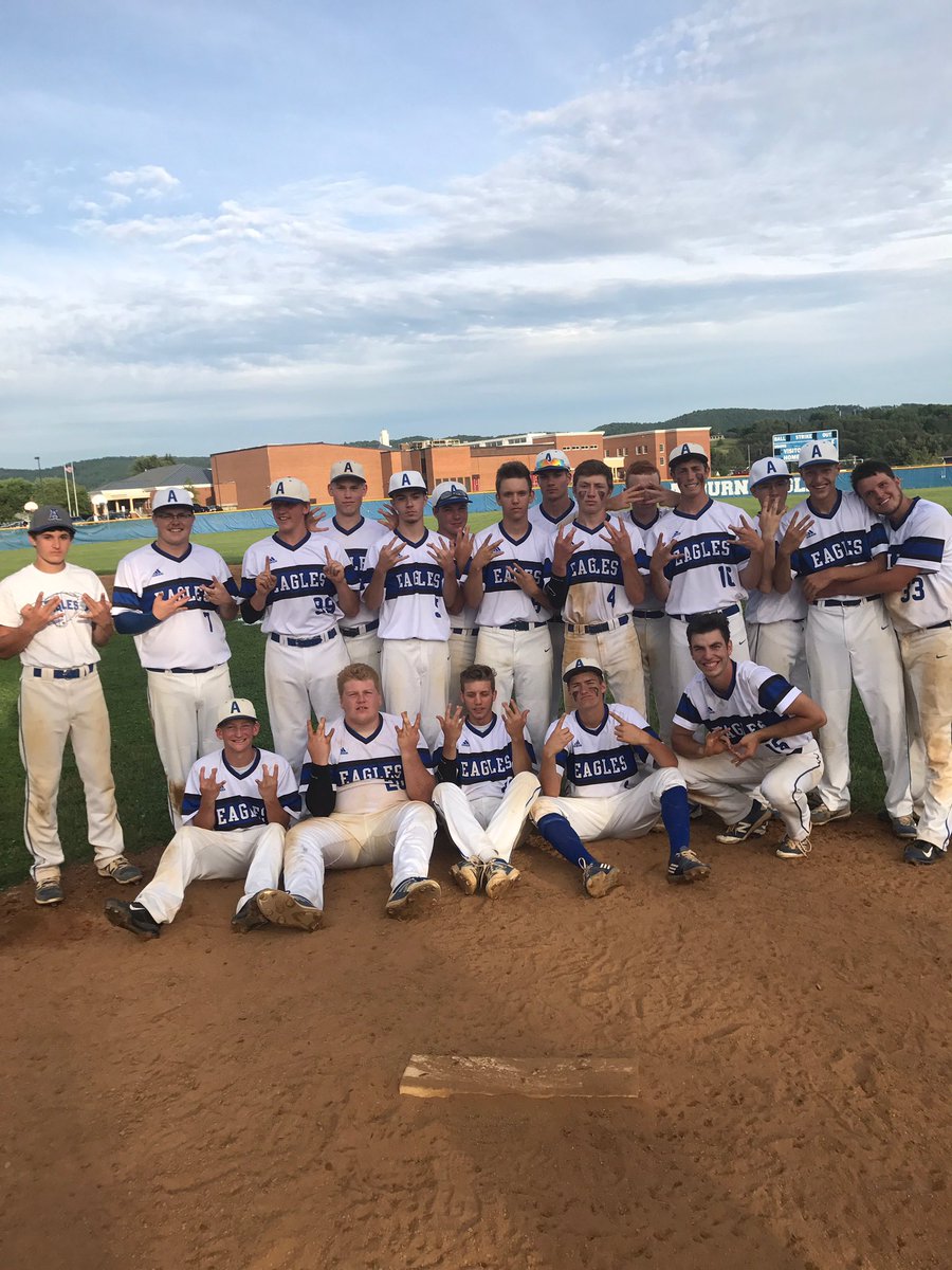 2017AHSBaseball's tweet photo. Dub Pic ⚾️ back in action on Wednesday at 2 https://t.co/sriy2228WQ