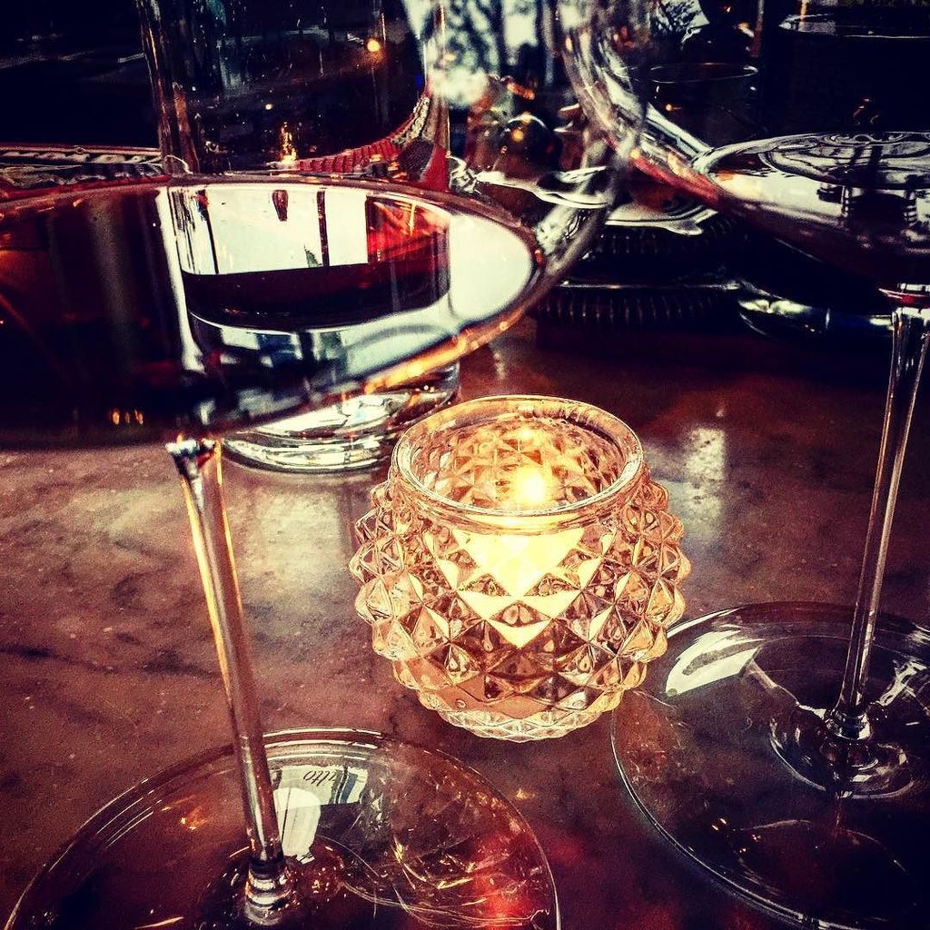 Rhys Pinot Noir &amp; Chardonnay @frascafoodandwine... not a bad Monday! ift.tt/2rMHqxK