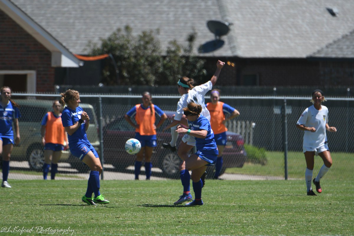 LenaKofoed's tweet photo. @OklahomaCityFC #WPSL #OKCFC  #TexasSpursFC   #SportsPhotography https://t.co/WZ9c0vauKu