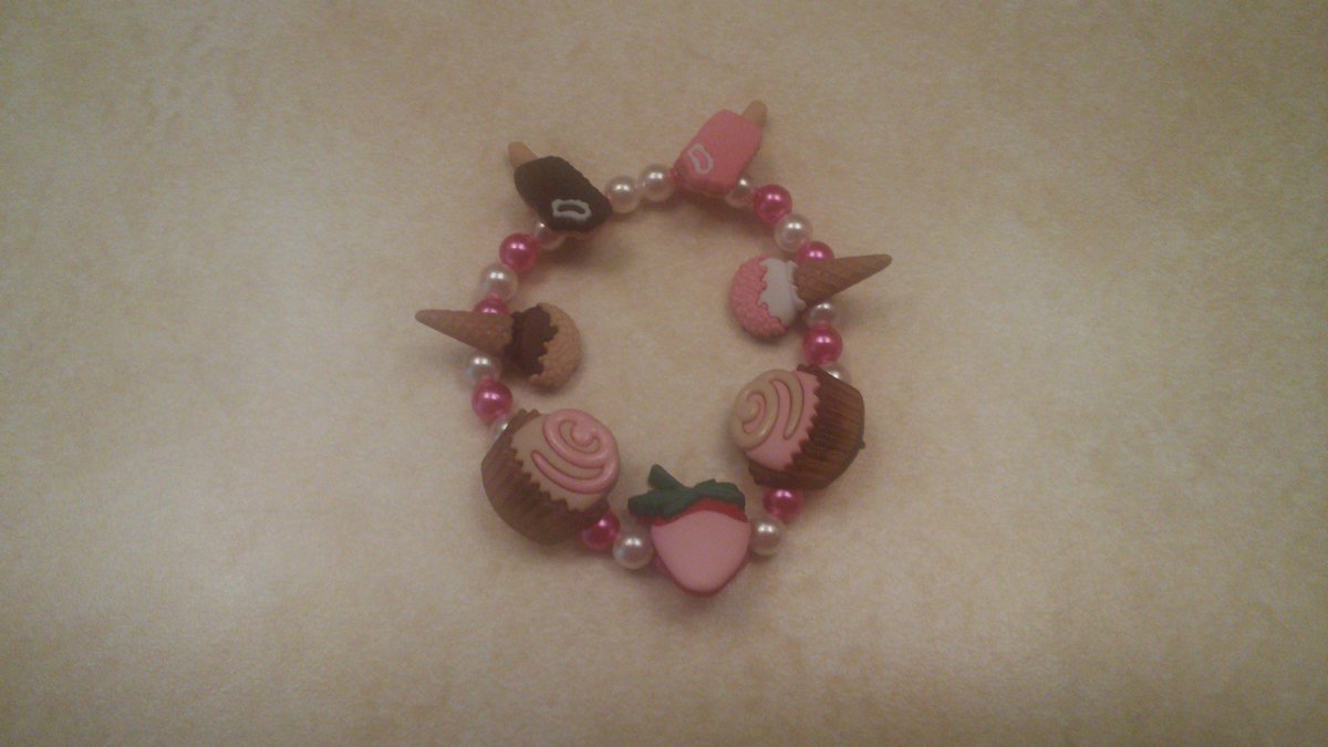 madmadamelee's tweet photo. Oddly Sweet Bracelets #beadedbracelets #gothiclolita #lolitagear #lolita #kawaii #cute #buttonbracelets #nomnom #pinknwhite #etsy https://t.co/2w6mA2qR76
