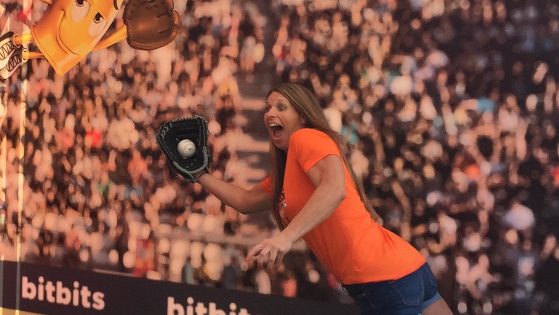 sunfreeny's tweet image. Thanks for the jersey Miggy! @MiguelCabrera @ChristheCrown