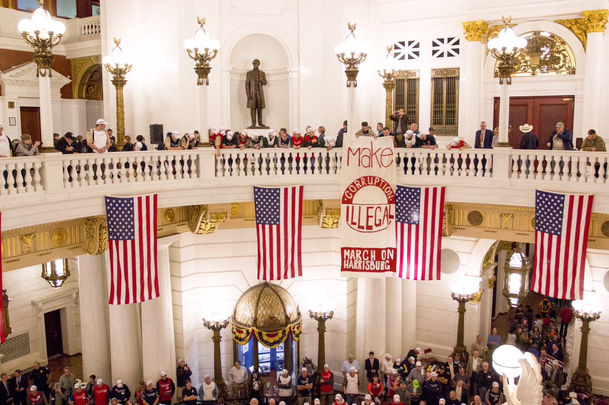 mgcandelori's tweet photo. Scenes from #MarchOnHarrisburg / @EndPACorruption day of action @ Capitol. Metcalfe refused to meet. See gallery: https://t.co/EGOPgLNJet https://t.co/QiXjNeoyAd