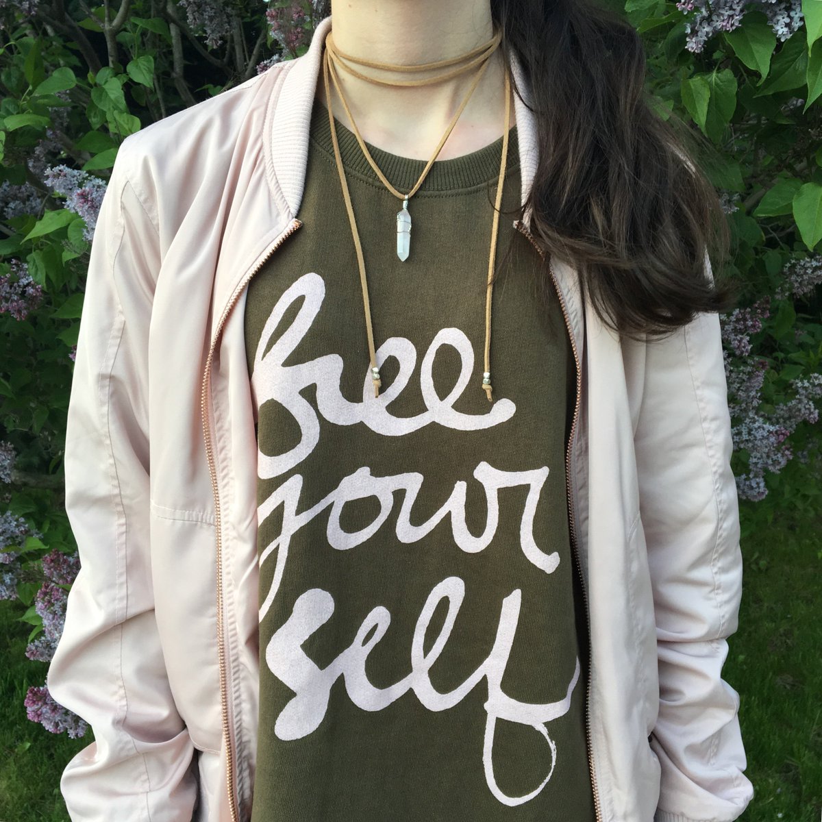 Cool style idea for you Lovbird Free Yourself Sweatshirt. Crystal choker by Yogini Collection Montreal