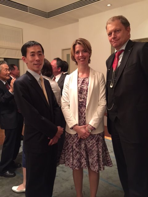 スウェーデン大使館 Sur Twitter 持続可能性とグリーンエネルギーは今後も日本とスウェーデンにおいて重要な役割を果たします フォシュルンド べラス公使 シンポジウム後の大使公邸でのレセプションに 自然エネルギー財団コーベリエル理事長と Ccmofa Japan