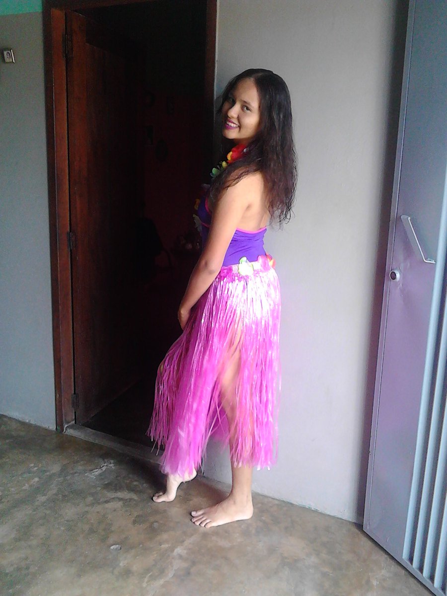 GrisellyFer13's tweet photo. #HAWAIANA https://t.co/pMQF1fYLoS