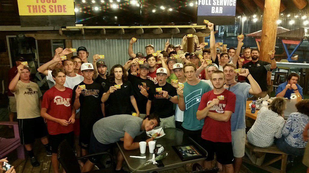 AHSBaseballClub's tweet photo. Thank you @Speedway for the gift cards for the banquet!! The guys were jacked!! https://t.co/n0OuapMgu0