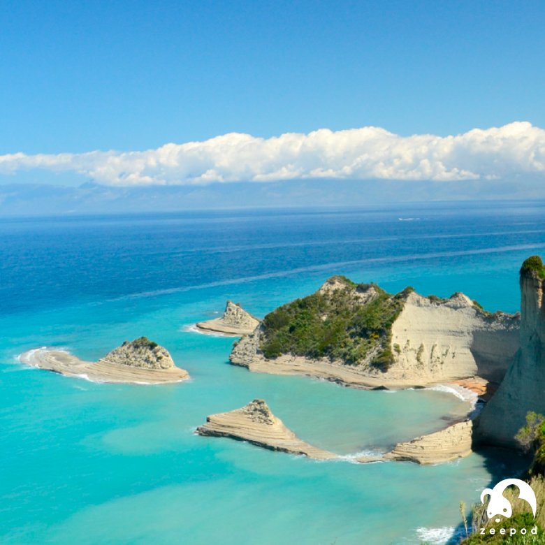 zeepodapp's tweet photo. Some of the beaches with the most crystalline water in the world. < Bora Bora - Corfu, Greece - Calanque, d´En-Vau, Francia> #travel #zeepod https://t.co/EskYn8QxH3