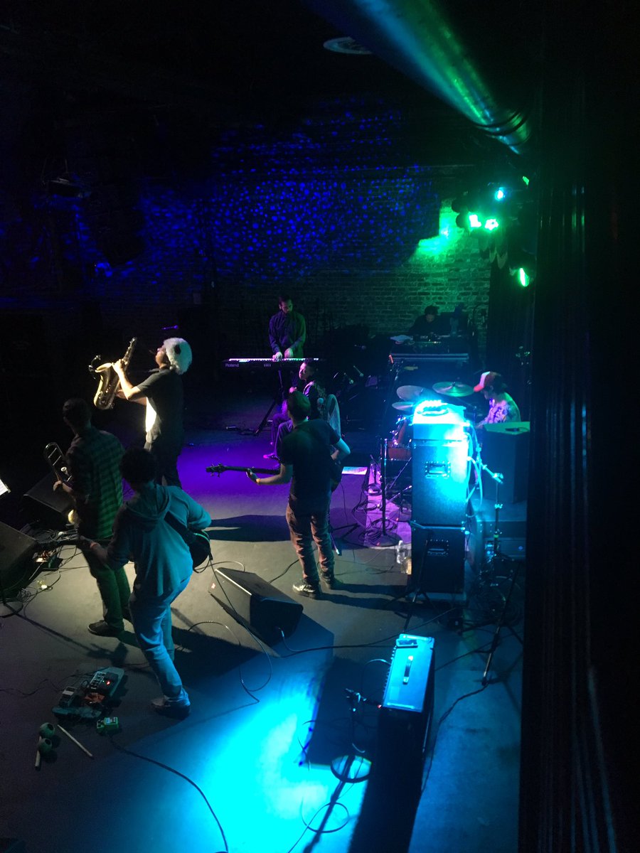 Damn, <a href="/mamarazziband/">mamarazzi</a> is smoking <a href="/brooklynbowl/">Brooklyn Bowl</a> right now! Pleasure to share the stage tonight, guys!