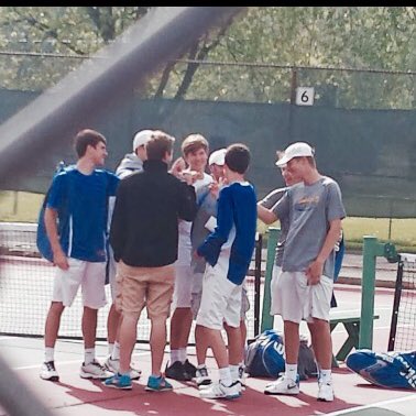 C_Farnsworth5's tweet photo. Will forever love these guys #KeepBeefin #LetsGo https://t.co/R1fKx3RFwA