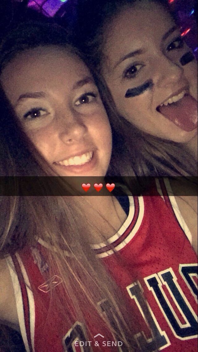kjustus12's tweet photo. Happy bday @sydneyhall22 !!!! So happy we have been friends since forever!! Thanks for being amazing &amp; hope your day was perfect!! Ily ❤️🎉 https://t.co/sE28NEH4b0