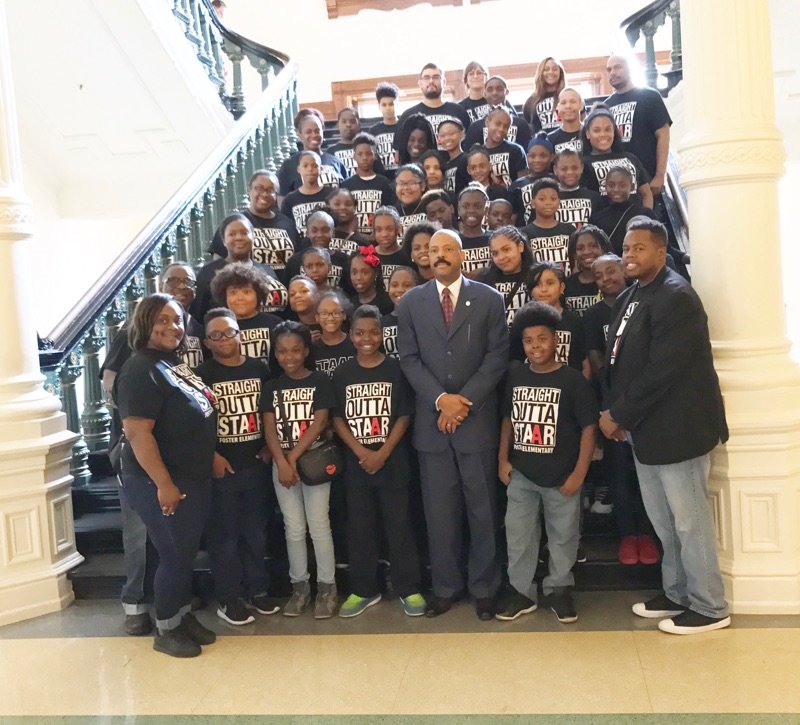FosterHISD's tweet photo. 5th grade students visiting the state capital! They were able to visit with senators &amp; representatives! @DrFennick @HISD_Supe @erick_pruitt https://t.co/DMKh9V0mWv