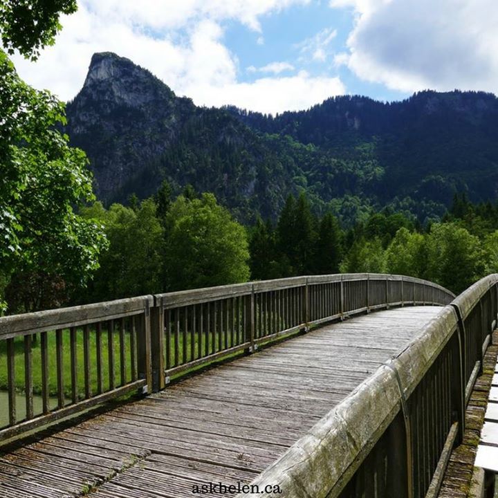 New doors will open and your amazing journey will be within your grasp if you allow with Helen’s intuitive expertise, divine energy to come…