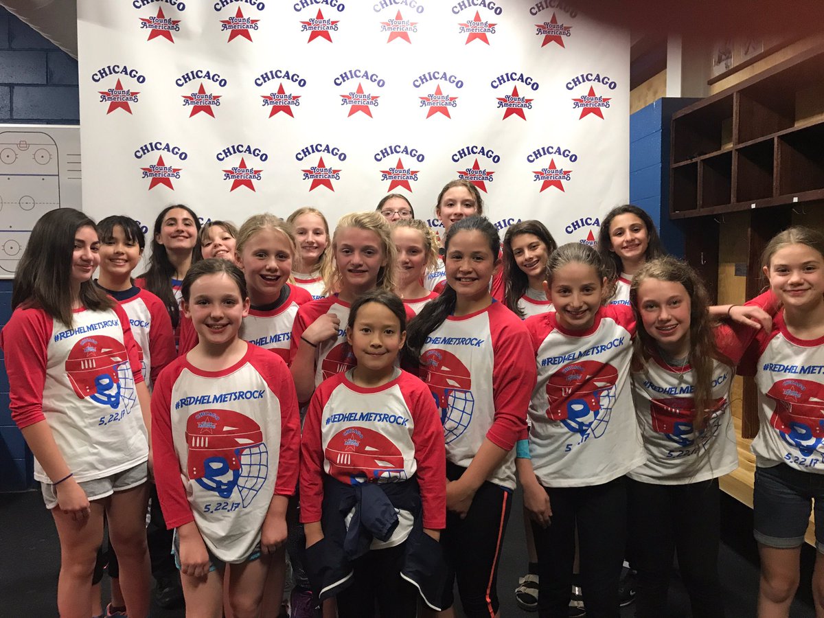 cyagirlshockey's tweet photo. Official card signing!  Congrats to 2017/18 U12 team. Future looks bright. #redhelmetsrock #CYAproud https://t.co/m9QT97Vov6