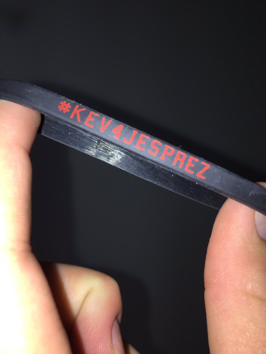 Kevin4JesPrez's tweet photo. I still have wristbands! Find me in the halls to pick one up🐾🐾🐾 https://t.co/2JriOHXiUq