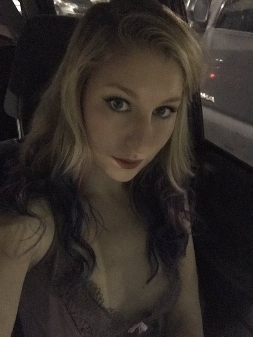 Lazy cartoons and 🍕 night for me. I wish #MemorialDayWeekend would hurry up and get here... Who has cool<a href="/tag/memorialdayweekend"class="tags">#MemorialDayWeekend</a>