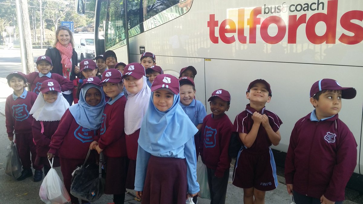 helfar85's tweet photo. AWPS New Arrivals off to the Royal Botanical Gardens to recreate Alexander's  Outing! Excited smiling faces! @AuburnWestPS  @_leanne_h https://t.co/QOHwotoLho
