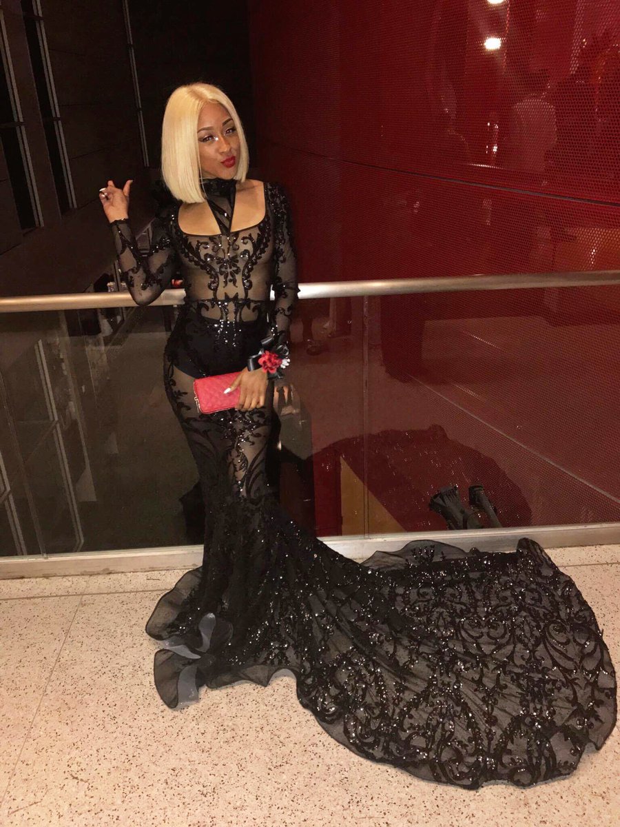 AdmireAmani_'s tweet photo. Them bitches hate when i come thru 😍 #Slay'17✨ https://t.co/RtwUtXaHX6