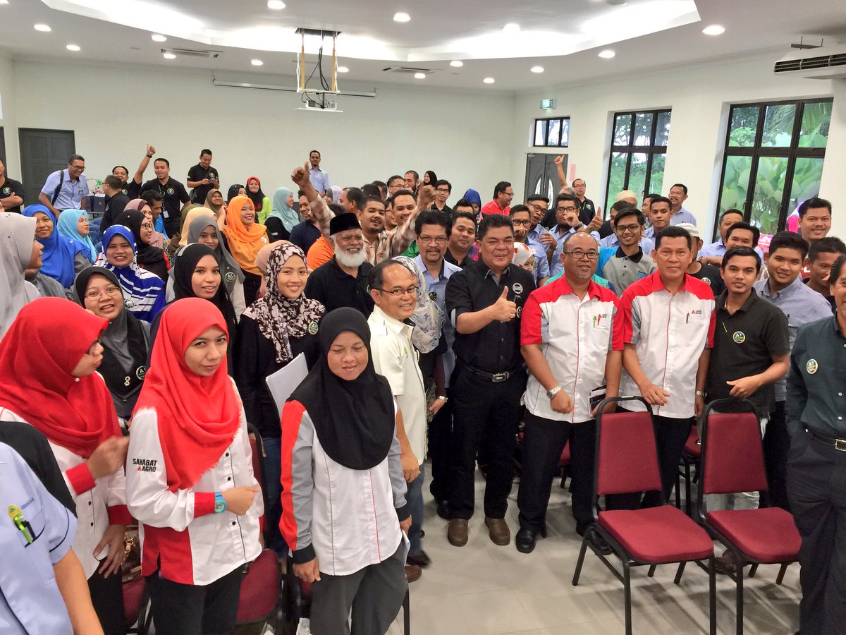 mardimalaysia's tweet photo. "Agropreneur Muda mesti seiring dengan kemajuan negara membentuk aspirasi #TN50" - Dato Fadhil, Pengerusi MARDI. #negaraku #ourfoodourfuture https://t.co/14817GiVvw