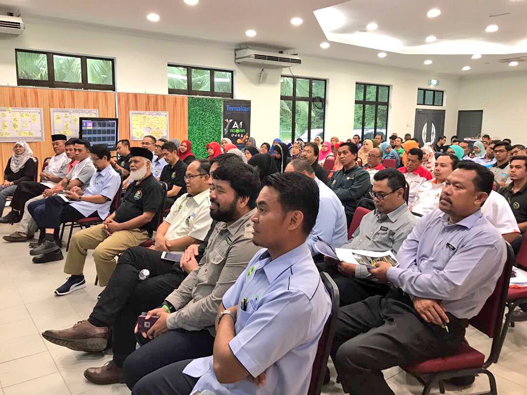 mardimalaysia's tweet photo. "Agropreneur Muda mesti seiring dengan kemajuan negara membentuk aspirasi #TN50" - Dato Fadhil, Pengerusi MARDI. #negaraku #ourfoodourfuture https://t.co/14817GiVvw