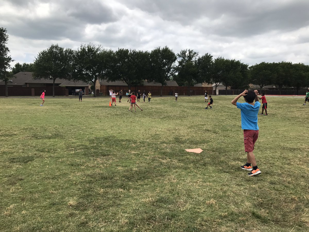 mrsburnapsclass's tweet photo. Camp Cottonwood day 1 in the books!!! Mail call, tent reading, kickball tournament and so much more! #cceplays ππππ»ππ½ββοΈππ¬ https://t.co/h1CQYbtvkq