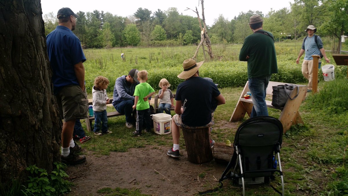 MadisonDads's tweet photo. We got our 'explore on' at @AldoLeopoldNC this morning. 🌞🦆🐢🐜🐝🦎🦉🐾🍃 #kidstoparks #citydads #dadsdontbabysit #naturelover https://t.co/tYTkNrLUuz