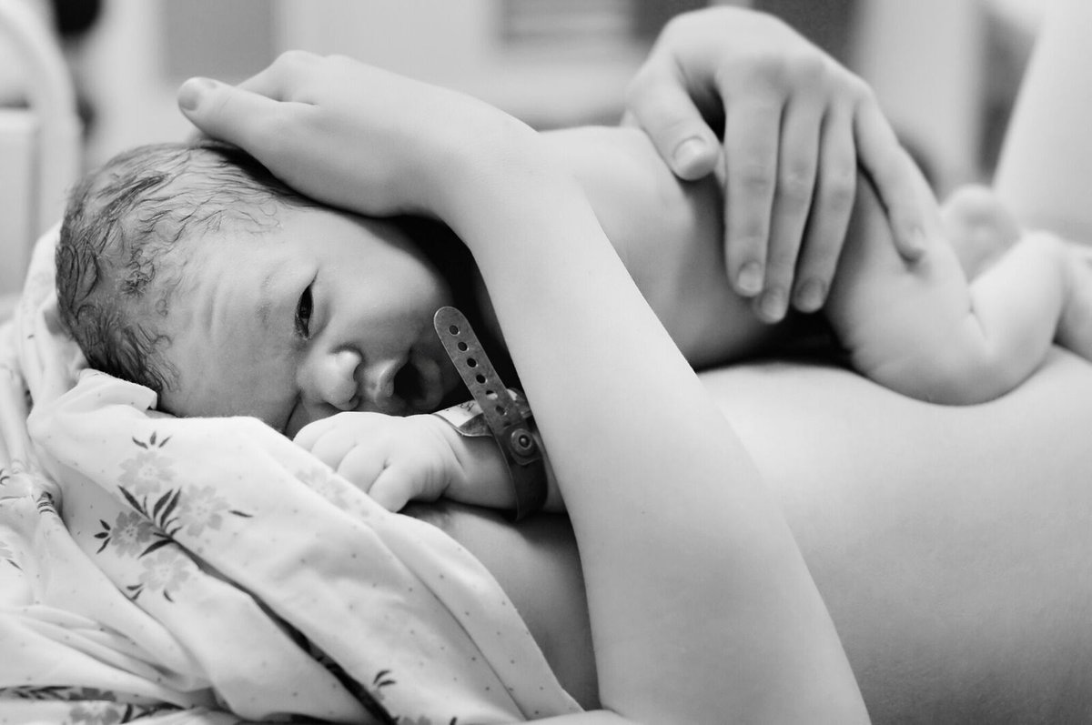 Cochrane_Child's tweet photo. #ChildHealth Podcast -  Early skin-to-skin contact for mothers and their healthy newborn infants https://t.co/G9paWnqXRp https://t.co/Ji9Vb2kruP