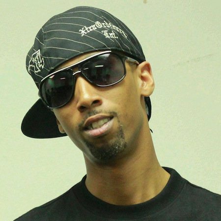 xomedent's tweet photo. WOE #HipHopStardom101Magzine 2010 Interview With @XOENTENG_PM #FromNJToMD #ImOnMyJobSpotlight #PG61 https://t.co/oIB8usZIak via @issuu https://t.co/56A3YctWeN