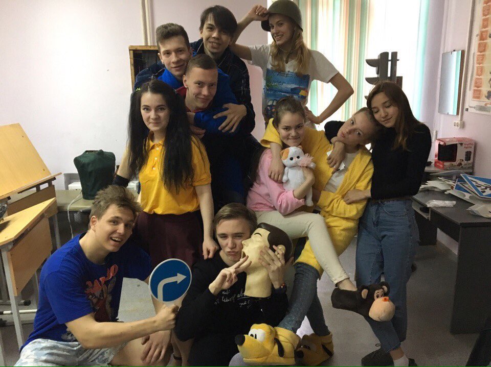 vlada1399's tweet photo. Лучший последний звонок😢11"А" https://t.co/lbmwepTnfn