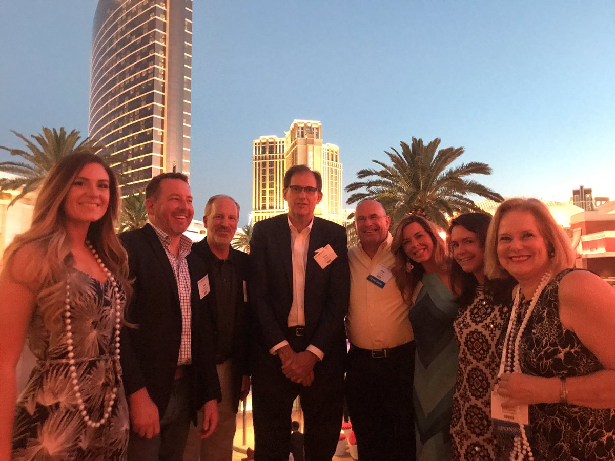saulcentersinc's tweet photo. Our team celebrating a successful day at @ICSC! #icscrecon #mdparty https://t.co/OWdQbj3Waf