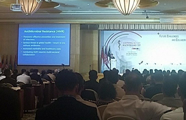theCGHE's tweet photo. SAF LTC Vernon Lee: Antimicrobial resistance one of the biggest threats to global health. #APMHE2017 https://t.co/YgZvm2e1aZ