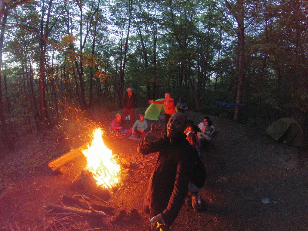 Outerthere's tweet photo. Good times beginner #camping w #outertherefam #nyparks #campfire #whatyoumissed #outerthere Don't miss the next one https://t.co/0mCU0Fb66e https://t.co/CTh1E0UODk