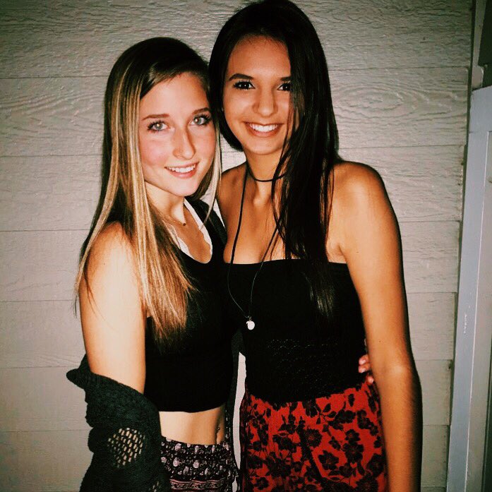 DanielleJay2's tweet photo. Happy birthday @abbysaundd⭐️ can't wait to celebrate when you get back!!!! Ilysm 💕🌸 https://t.co/bjmTUd5b49