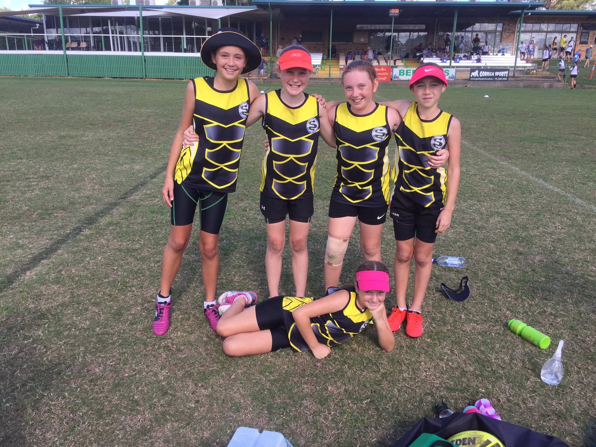 smaca10's tweet photo. @BanksiaBeachSS There were 5 current Banksia girls in the District touch team. Winners are grinners. https://t.co/e6m8bn238A