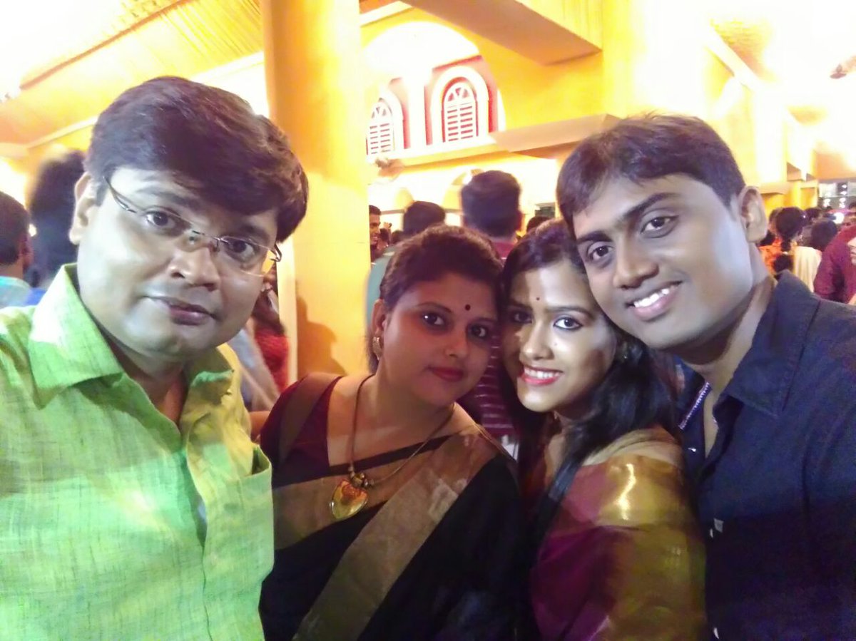 kanchan_178's tweet photo. @GioneeIndia #Selfiestan #Groupfie
#GioneeSPL https://t.co/rODUgs53WU