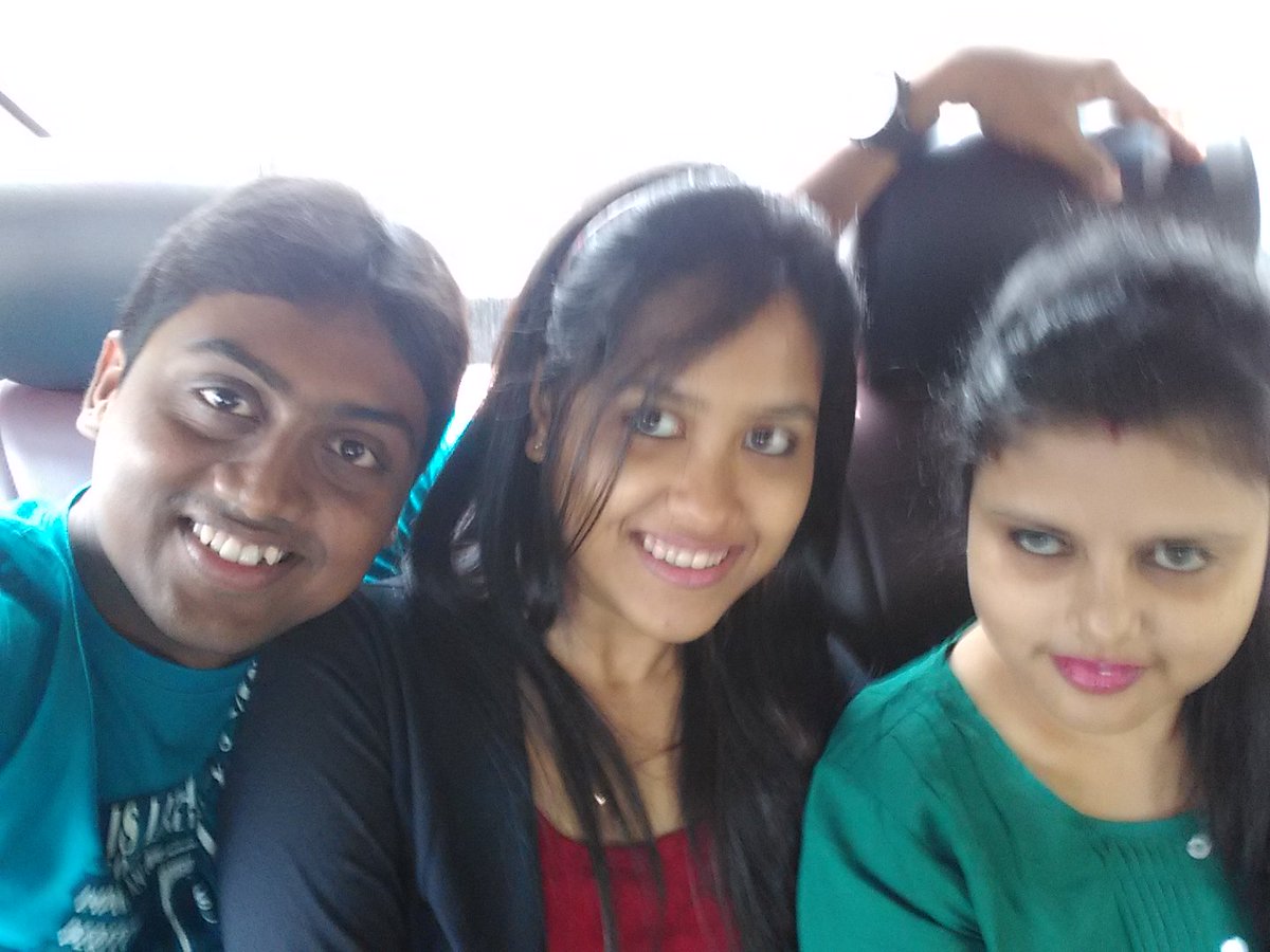 kanchan_178's tweet photo. @GioneeIndia #Selfiestan #Groupfie
#GioneeSPL https://t.co/B841JlkLAr