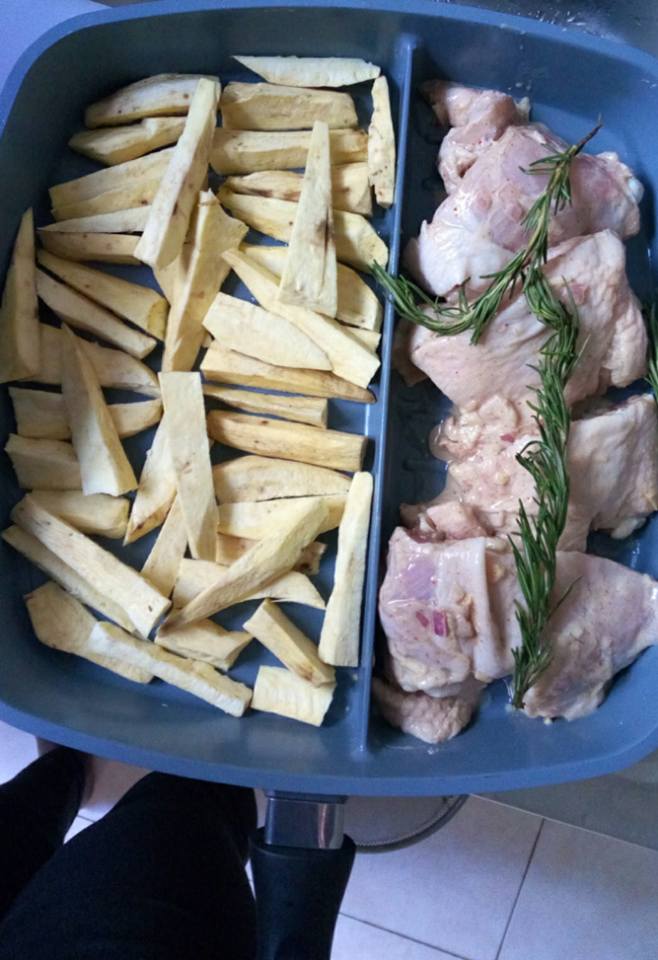annette_bibz's tweet photo. Sweet Potatoes were cooked with Chicken with the #AmazingPan to create this delicious meal.@Kakatshozi @DAzNotes @elimukiibi @jamesonen https://t.co/4dEjbxmU0u