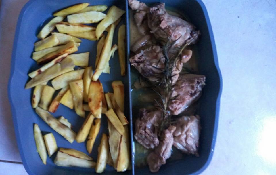 annette_bibz's tweet photo. Sweet Potatoes were cooked with Chicken with the #AmazingPan to create this delicious meal.@Kakatshozi @DAzNotes @elimukiibi @jamesonen https://t.co/4dEjbxmU0u