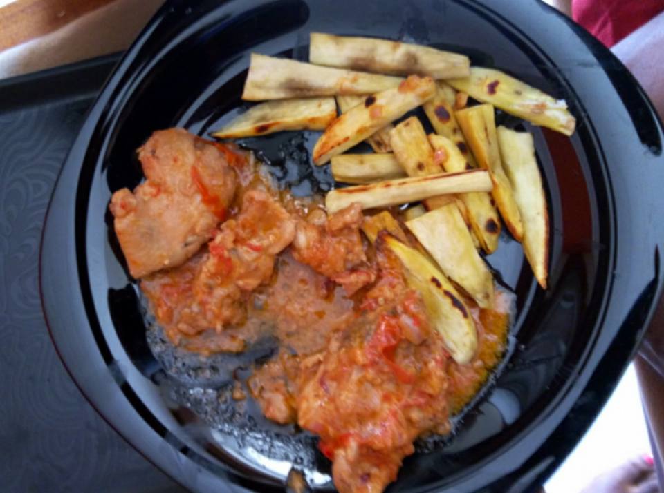 annette_bibz's tweet photo. Sweet Potatoes were cooked with Chicken with the #AmazingPan to create this delicious meal.@Kakatshozi @DAzNotes @elimukiibi @jamesonen https://t.co/4dEjbxmU0u