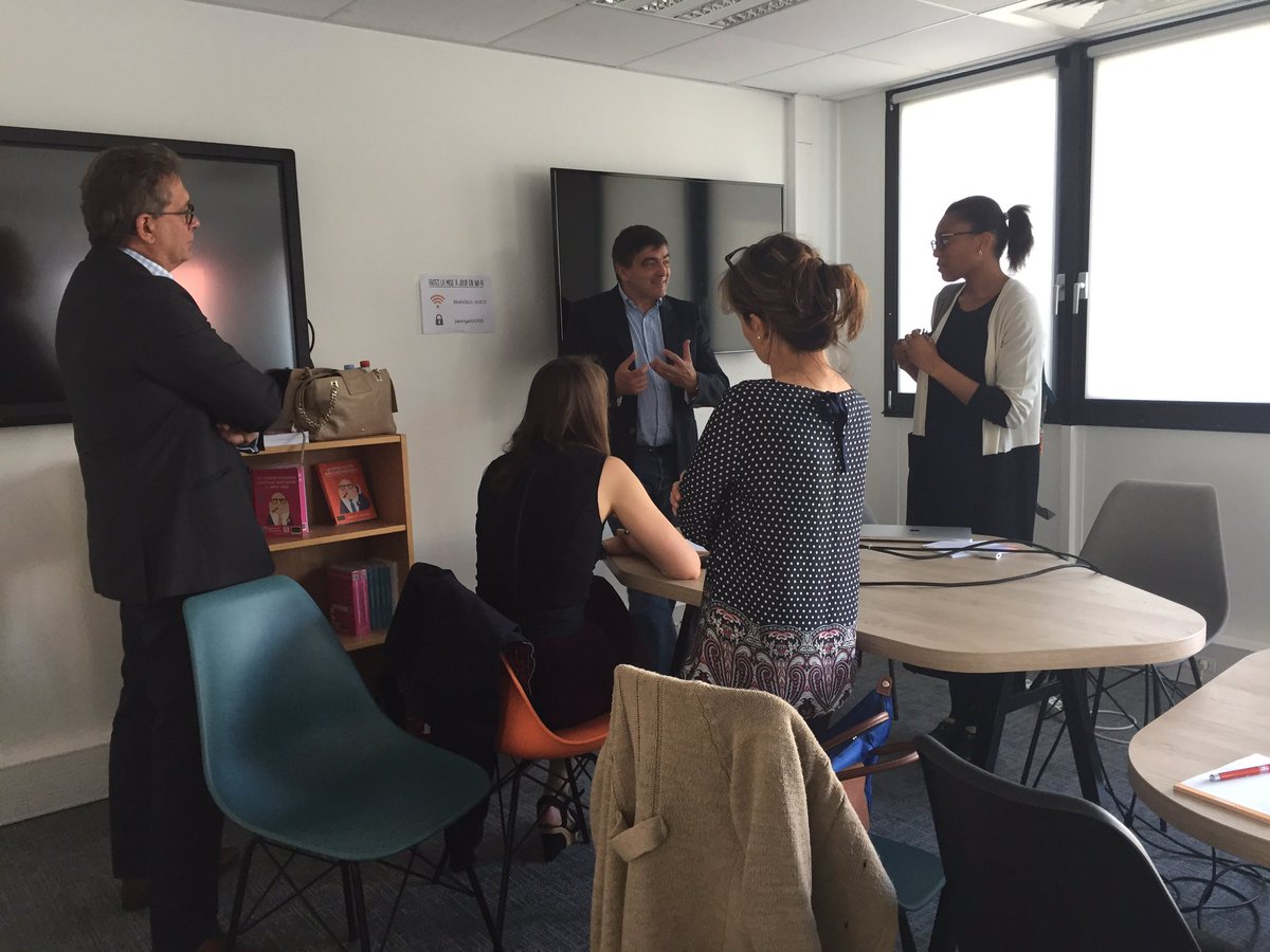HerveKabla's tweet photo. Quand le #BAbreakfast est tellement passionnant que les participants veulent rester avec nous: bravo @eprat et @MCCrocco https://t.co/J8cByJkRzi