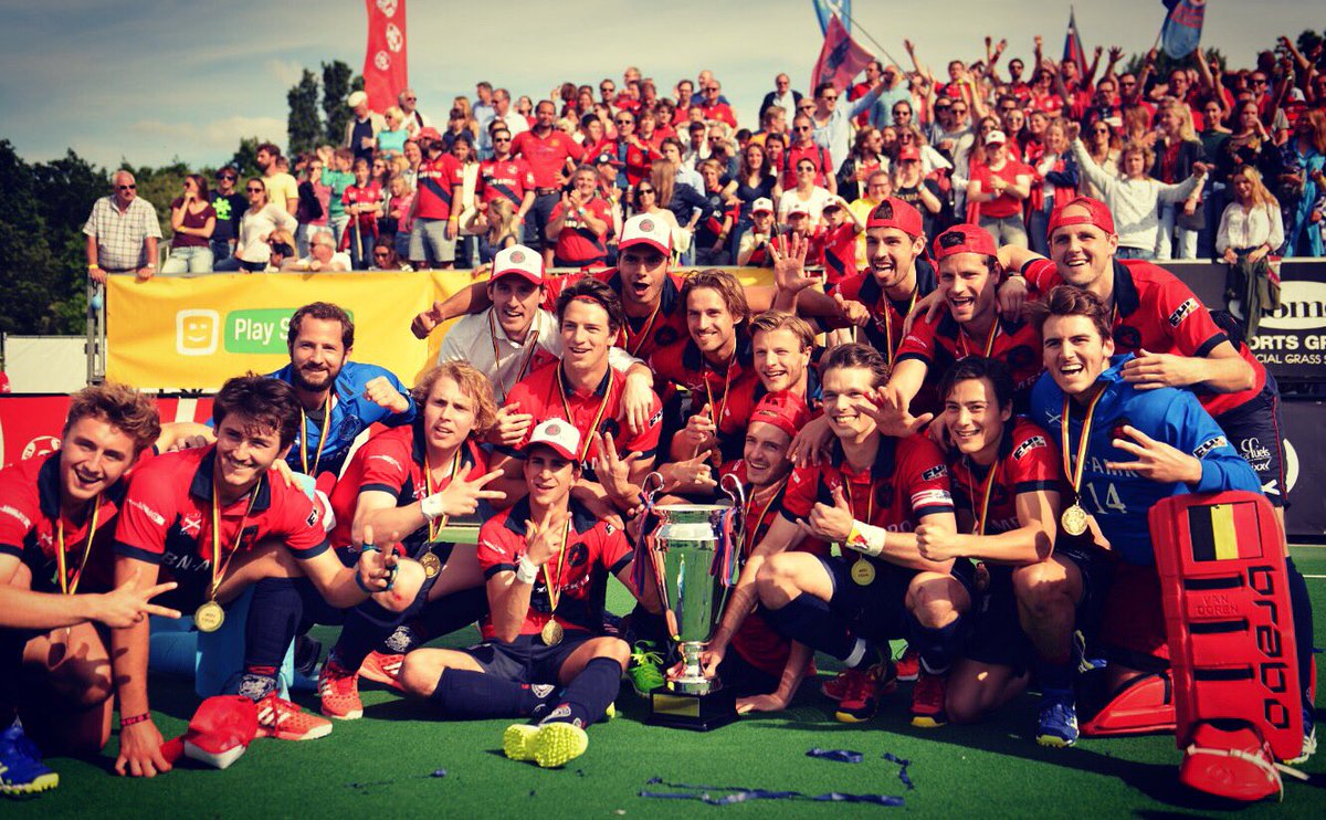 Alex_n3x's tweet photo. CHAMPIONS! D-Side you were great!🏆 Next up: EHL! #champions #whatateam #fortheloveofthegame https://t.co/2IYdEYJIzM