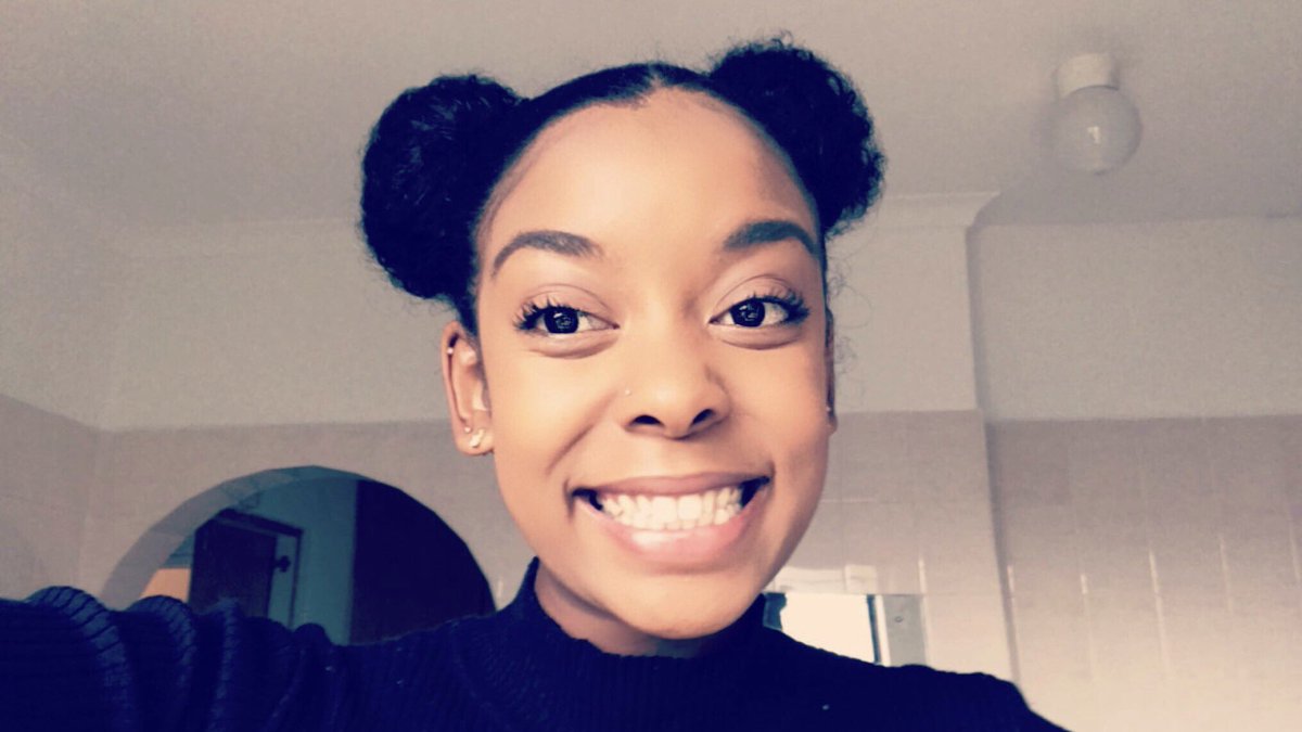 taythenomad's tweet photo. Hi guys 🙋🏾Please vote for me to be the UWC Vodacom NXTLVL Brand Ambassador by RT'ing this tweet or using the hashtag #NXTLVLTay 💃🏾❤️ https://t.co/NpYA7HLdZd