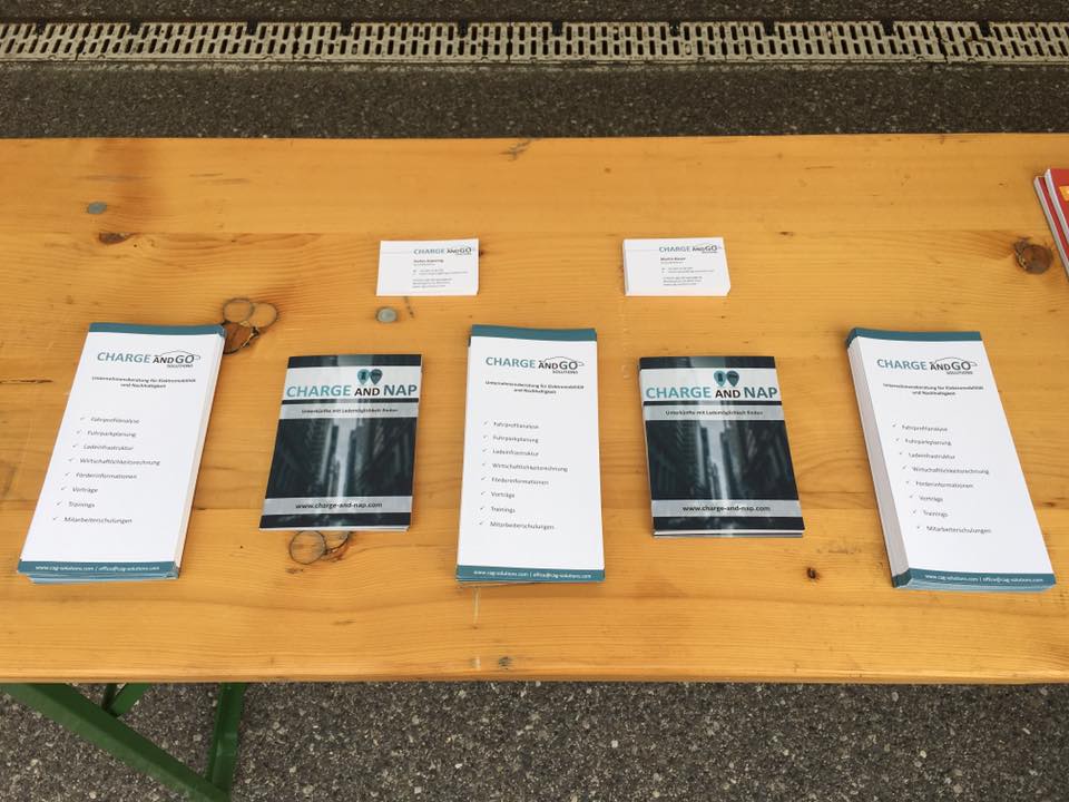 cag_solutions's tweet image. Der E-Mobilitätstag auf dem Wachauring im Melk vergangenen Samstag war wieder ein voller Erfolg! Danke fürs Kommen!
#chargeandgo #melk