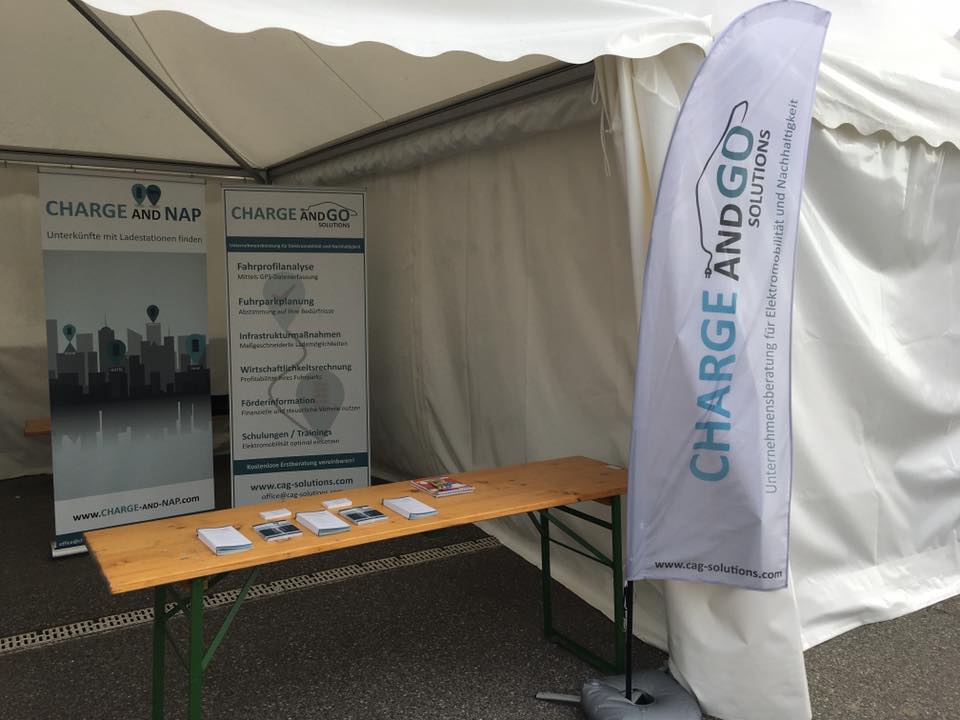 cag_solutions's tweet image. Der E-Mobilitätstag auf dem Wachauring im Melk vergangenen Samstag war wieder ein voller Erfolg! Danke fürs Kommen!
#chargeandgo #melk