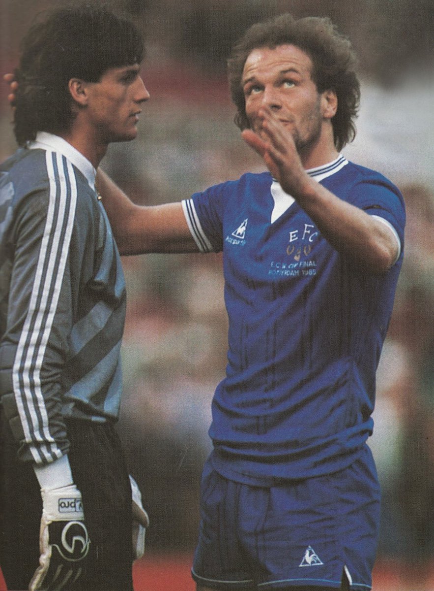 PortieriSiNasce's tweet image. Michael #Konsel 
#AustrianGK 🇦🇹
with #AndyGray 
#Everton v #SKRapidWien #May 1985