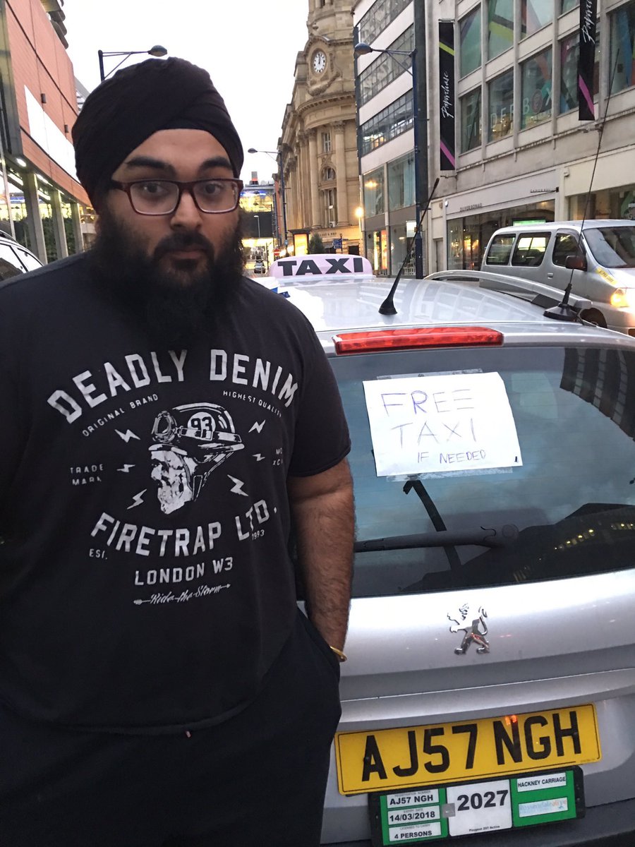 PankajPachauri's tweet photo. Indian origin taxi driver offering free service to the needy victims of bomb blast at #ManchesterUK 
👍👍🙏🏻🙏🏻 https://t.co/19LL2MmVO2